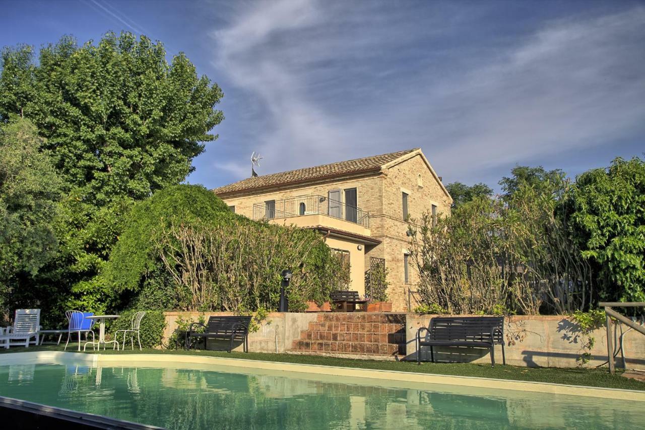 Grande Villa Storica Per Vacanze Con Giardino Privato E Piscina Ostra Exterior foto